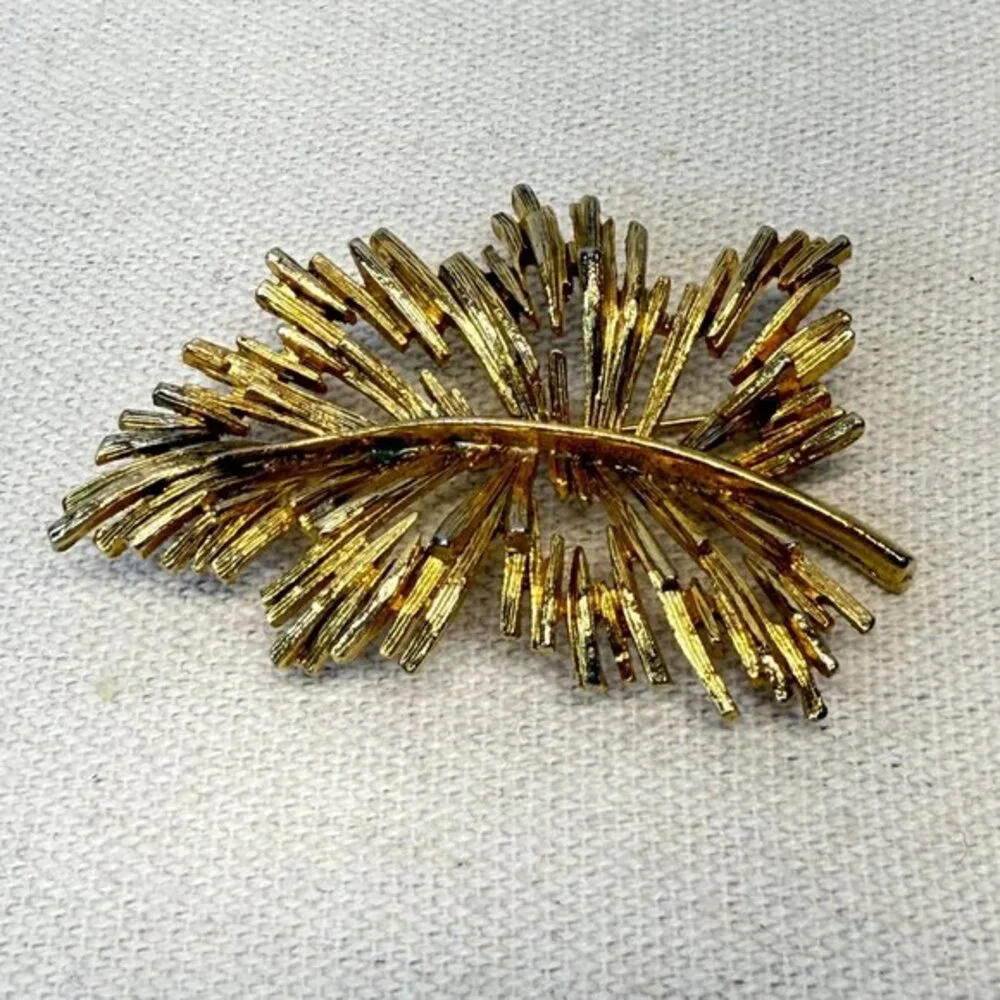 Lisner Vintage Leaf Brooch‎ Gold-Tone Retro Mid-Century MCM Signed Statement